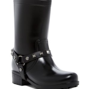NIB Dirty Laundry Rock steady studded rainboot